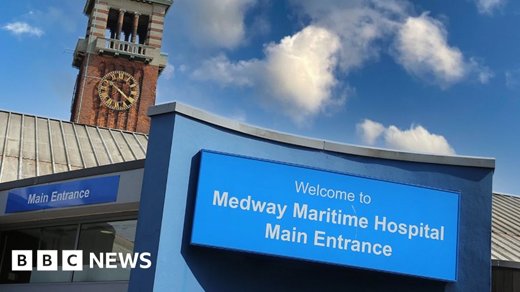 Kent woman called 999 from hospital over care concerns